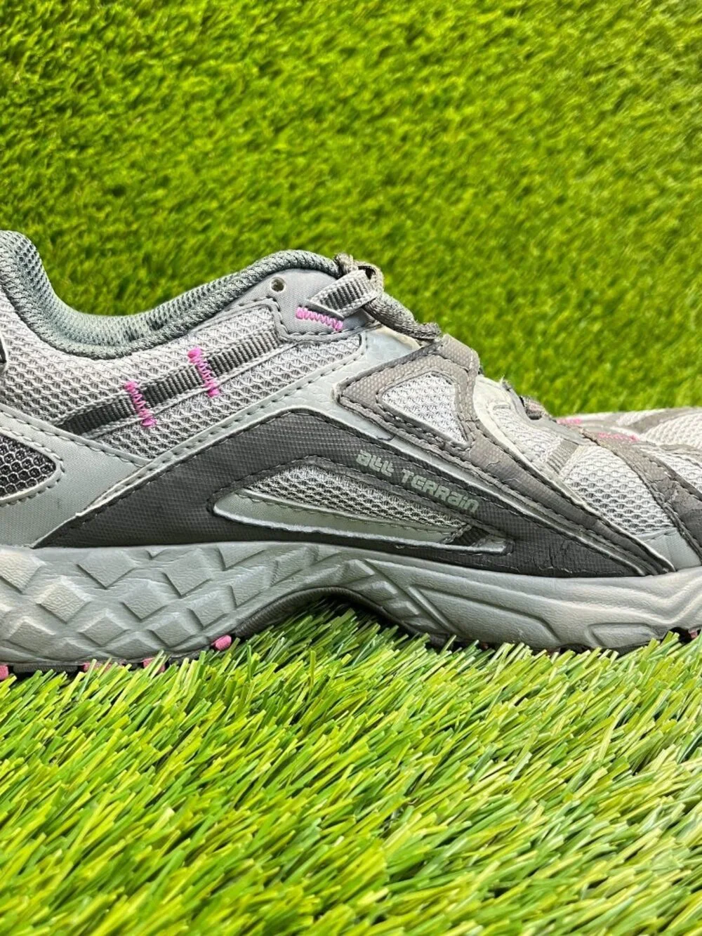 New Balance 411V2 Womens Size 8 Gray Black Pink Athletic Running Shoes Sneakers